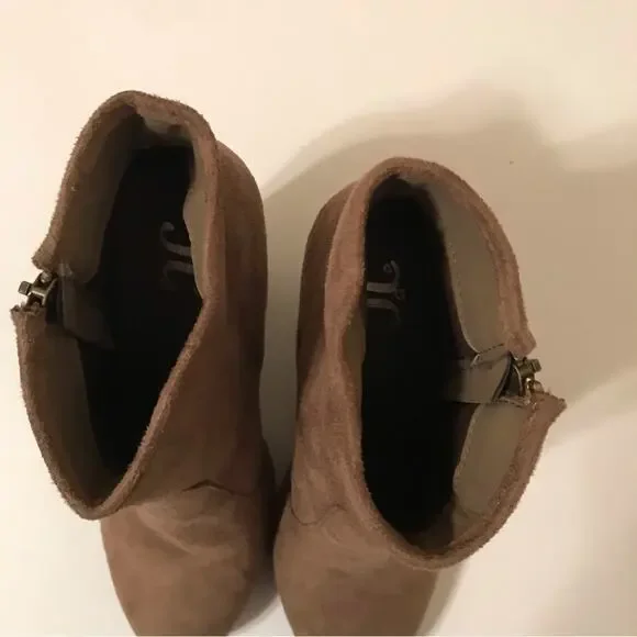 GC Shoes Heeled Booties - Picture 7 of 8